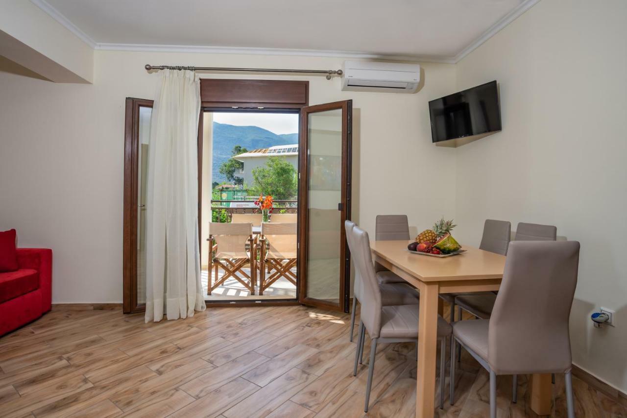 Kavadias Apartments Vasiliki  Bagian luar foto